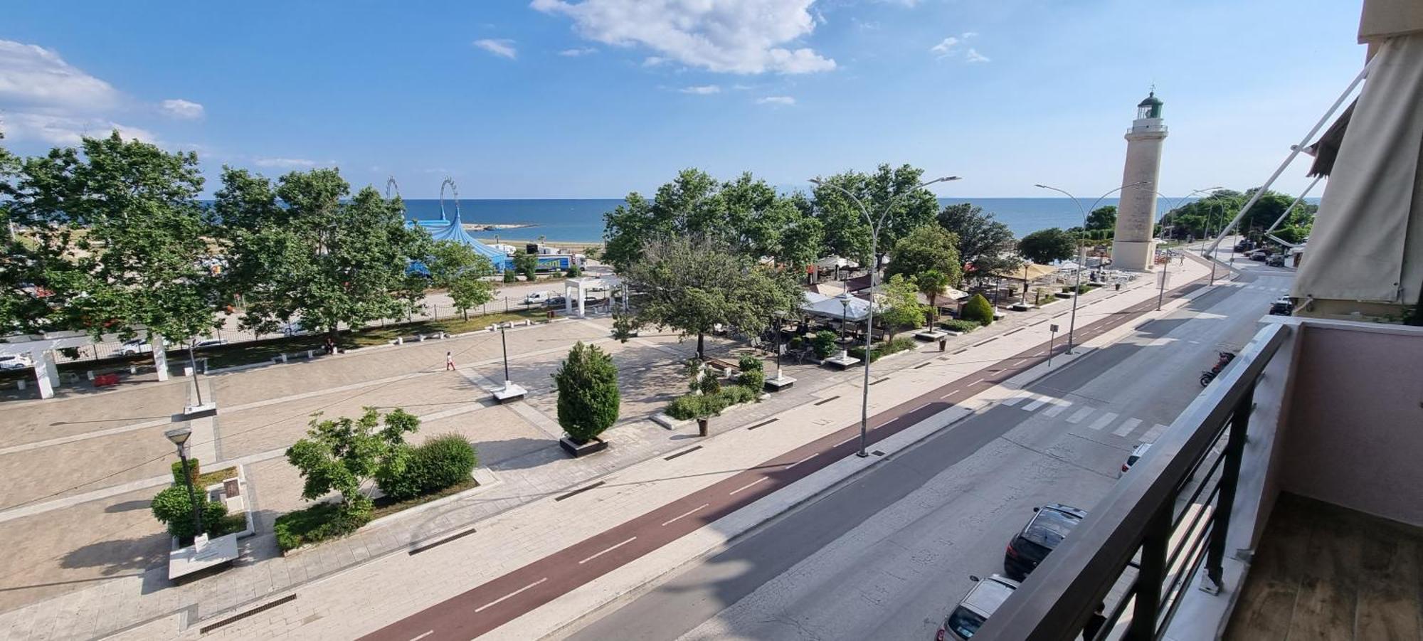 Amazing Sea View Apartment In The City Center! Александруполис Екстериор снимка